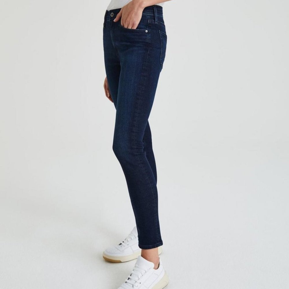 AG Farrah Skinny Ankle in Valiant